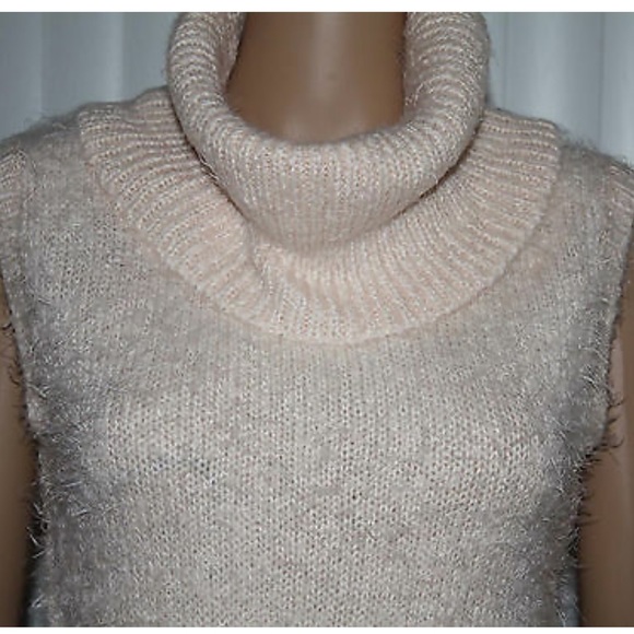 🐚Final⤵️Bebe Scallop Shell Fuzzy Cowl Neck Sweater Top - Picture 4 of 7